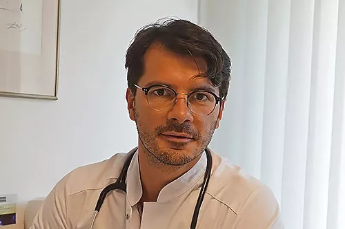 Dr. Simon Reindl